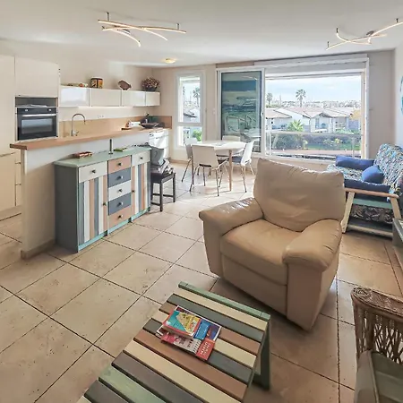 Cozy In With House Sea View