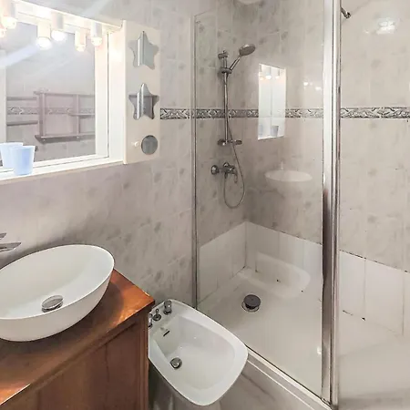 Apartament Cozy In With House Sea View